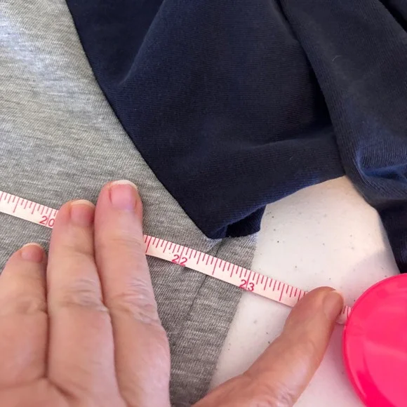 RARE VTG‎ 90s Walt Disney World Embroidered Mickey Mouse Tee 3/4 Sleeve Cotton